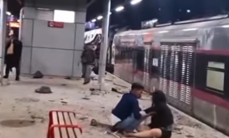 14 Penumpang Tewas dalam Tabrakan KRL  vs KA Argo Bromo