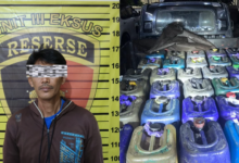 Warga Curiga, Ternyata Rumah di Jalan Swakarya Ini Jadi Lokasi Penimbunan BBM Subsidi!
