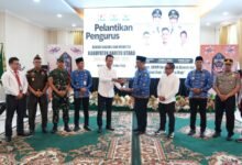 KADIN Barito Utara 2026-2031 Dilantik, Bupati Minta Produk Lokal Mampu Bersaing Luas KADIN Barito Utara 2026-2031 Dilantik, Bupati Minta Produk Lokal Mampu Bersaing Luas