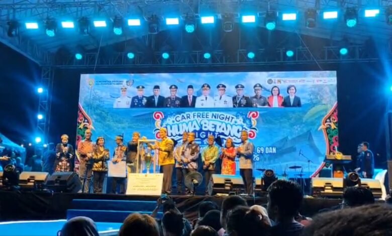 Barito Utara Sabet Juara Umum Festival Budaya Isen Mulang