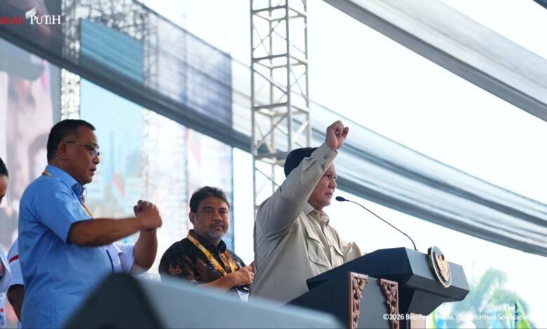 Presiden Prabowo Tekan Potongan Ojol di Bawah 10%, “Lo yang Keringat, Dia yang Dapat Duit!”