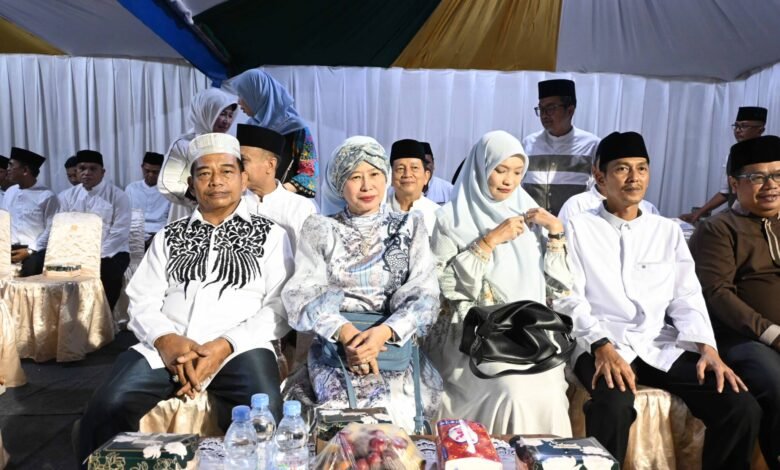 Nuansa Religius Budaya Populerkan Pawai Tanglong Barito Utara