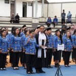 Shalahuddin Serahkan SK Pengangkatan dan Sumpah 1.097 PNS