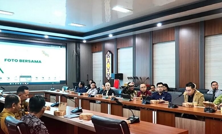 Bupati Barito Utara Minta TPAKD Percepat Akses Keuangan Daerah