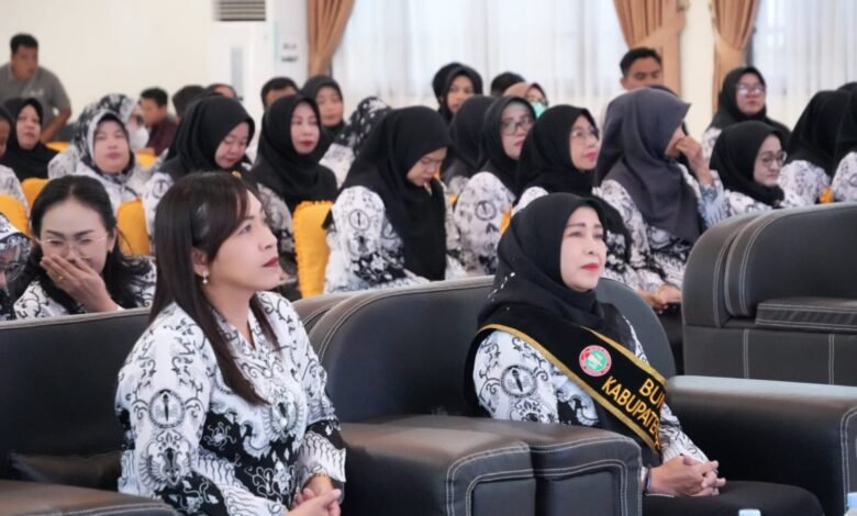 Bunda Guru Barito Utara Suarakan Wajib Belajar 13 Tahun