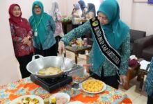 Demo Masak Ala Menu Sehat Berbahan Lokal Demo Masak Ala Menu Sehat Berbahan Lokal
