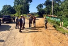 Shalahuddin Minta Pengerjaan Jalan Gunung Purei – Desa Jamut Dipercepat