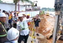 Shalahuddin Mulai Menata Kawasan Kumuh Kelurahan Lanjas Shalahuddin Mulai Menata Kawasan Kumuh Kelurahan Lanjas