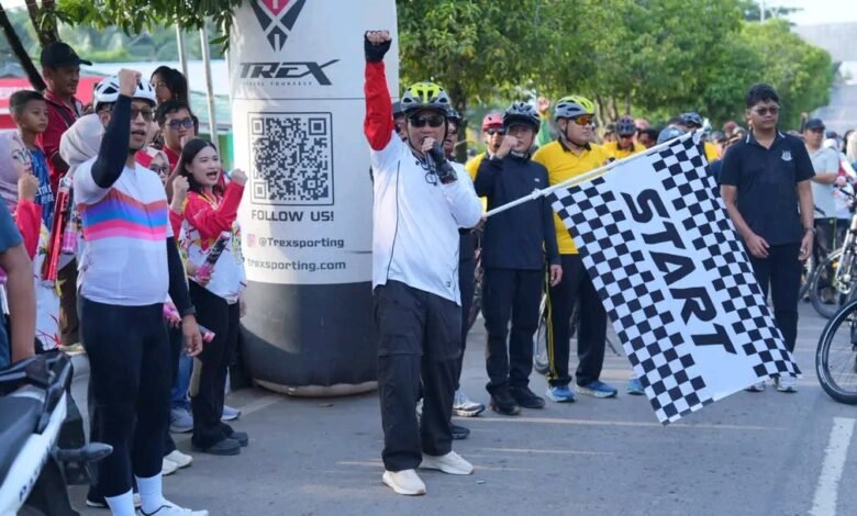 Bupati Shalahuddin Lepas Peserta Gowes