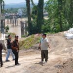 Bupati Shalahuddin Tinjau Proyek Jembatan Lemo dan PDAM Desa Jingah
