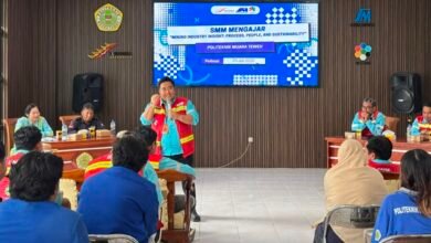PT SMM Buka Wawasan Industri Pertambangan Mahasiswa Muara Teweh PT SMM Buka Wawasan Industri Pertambangan Mahasiswa Muara Teweh