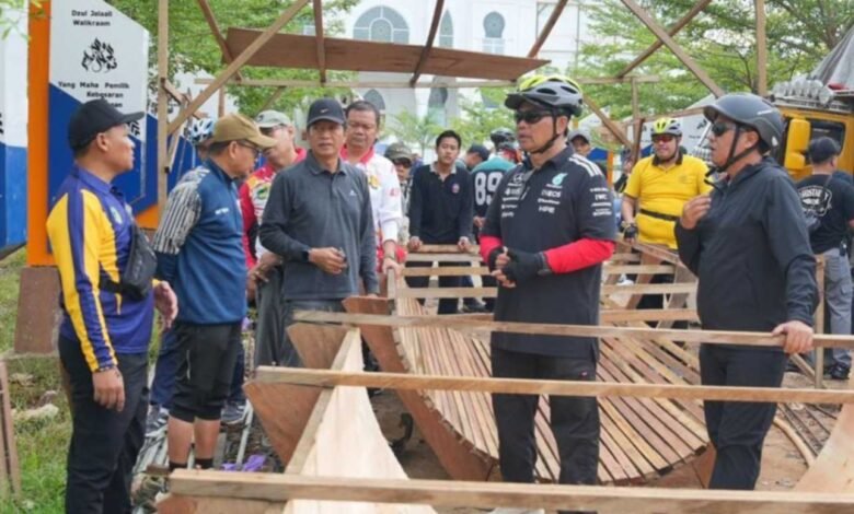 Shalahuddin Tinjau Proyek Pembangunan Islamic Center
