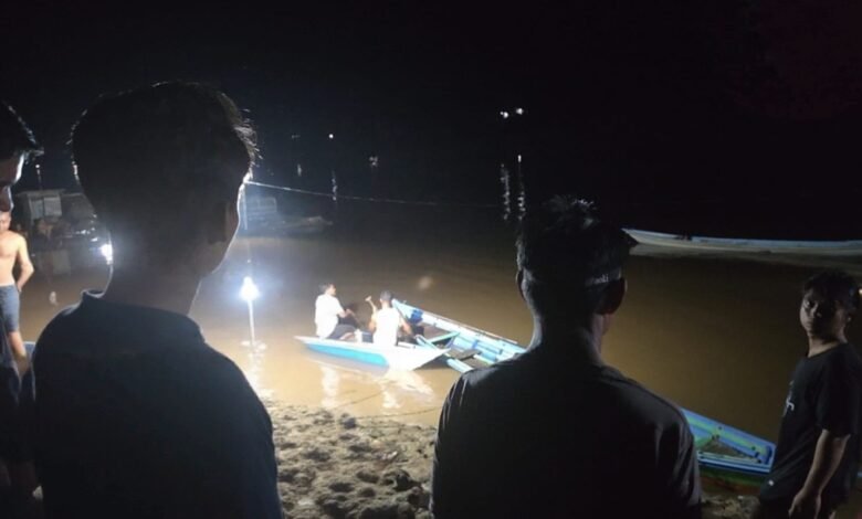 Lompat dari Lanting, Bocah 10 Tahun Diduga Tenggelam di Sungai Barito Lahei Lompat dari Lanting, Bocah 10 Tahun Diduga Tenggelam di Sungai Barito Lahei