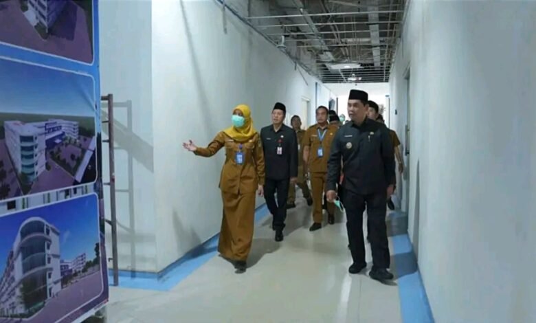Sidak RSUD Muara Teweh, Shalahuddin Pastikan Pembangunan Tepat Waktu