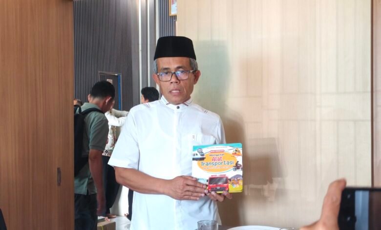 Sekolah di Desa Sikan Terima Buku SIP Pintar dan Bantuan Rp2,6 Miliar
