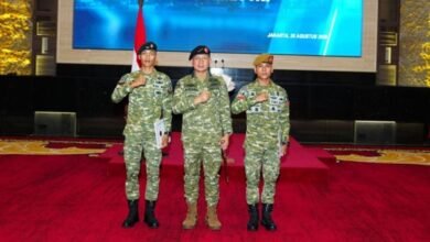 Dua Prajurit TNI yang Turunkan Bendera Bulan Bintang Dapat Kenaikan Pangkat