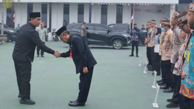 Pesan Bupati Barito Utara Saat Apel Disdik: “Cintai Pekerjaan dan Berikan yang Terbaik!”