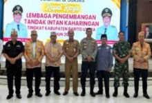 Pembangunan Daerah Tak Cukup Hanya Fisik dan Ekonomi Pembangunan Daerah Tak Cukup Hanya Fisik dan Ekonomi