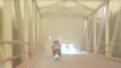 Langit Muara Teweh Berubah Menguning Diselimuti Asap Pekat Karhutla, Ini Kata BPBD