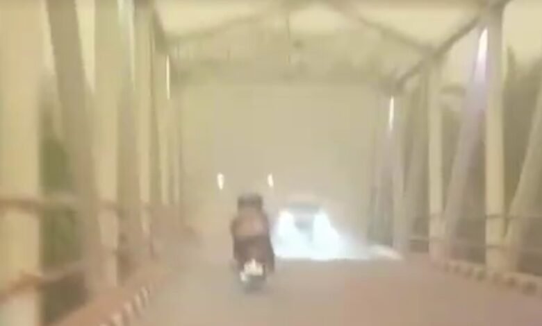 Langit Muara Teweh Berubah Menguning Diselimuti Asap Pekat Karhutla, Ini Kata BPBD Langit Muara Teweh Berubah Menguning Diselimuti Asap Pekat Karhutla, Ini Kata BPBD